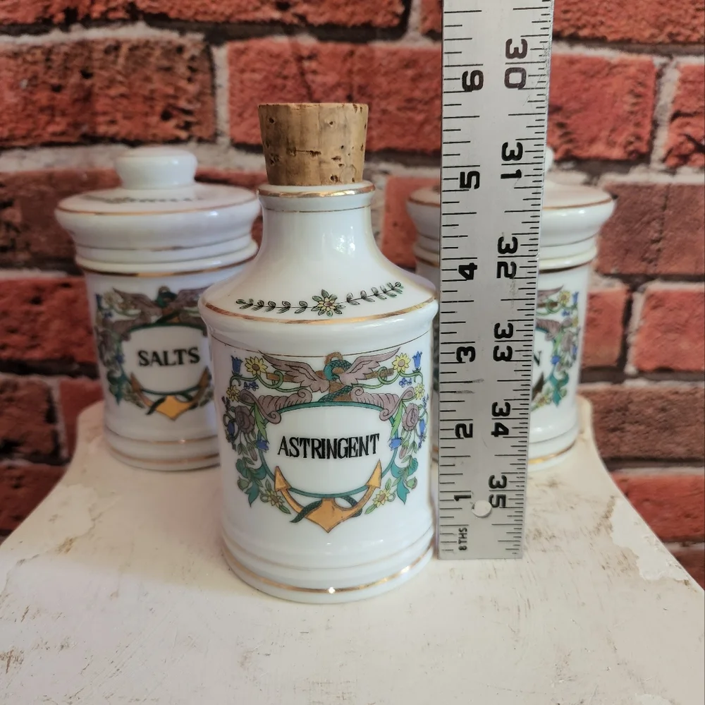 Vintage vanity jars